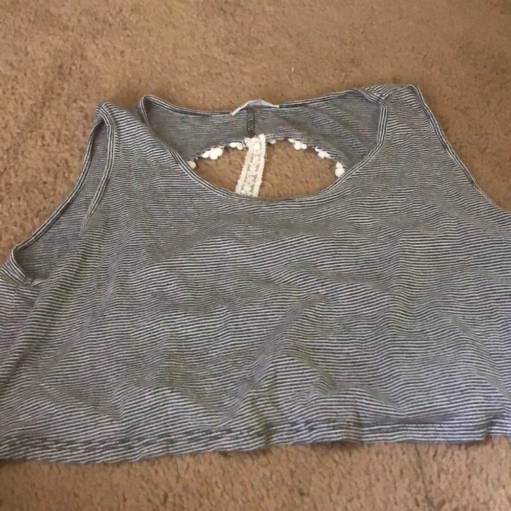Crop top